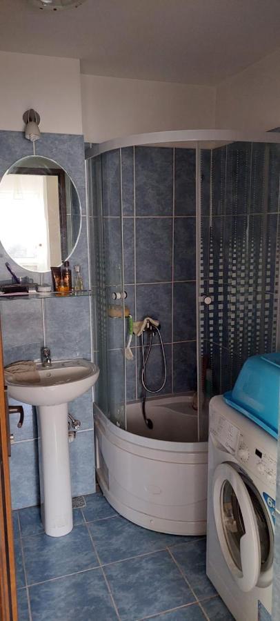 Fely Room Petroşani Exteriér fotografie